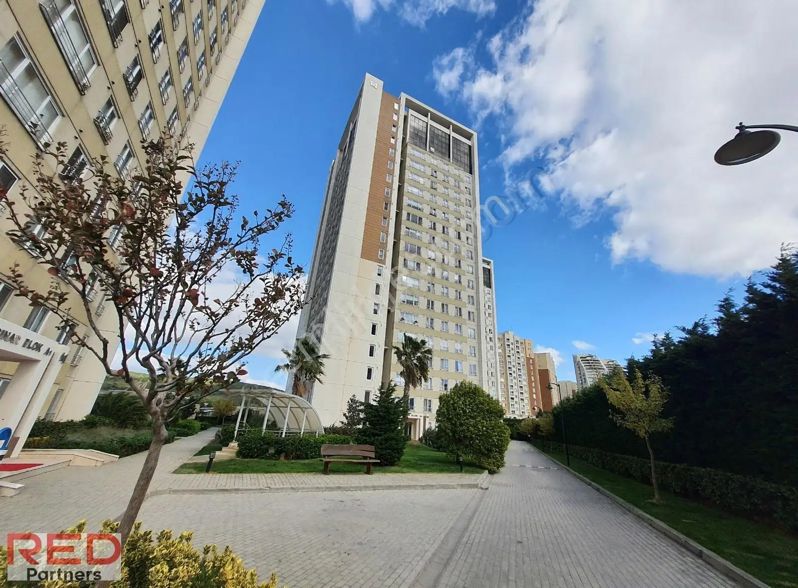 Uprise Kiralık Eşyalı 2+1 Daire - Güvenlikli Site - Sosyal Alan