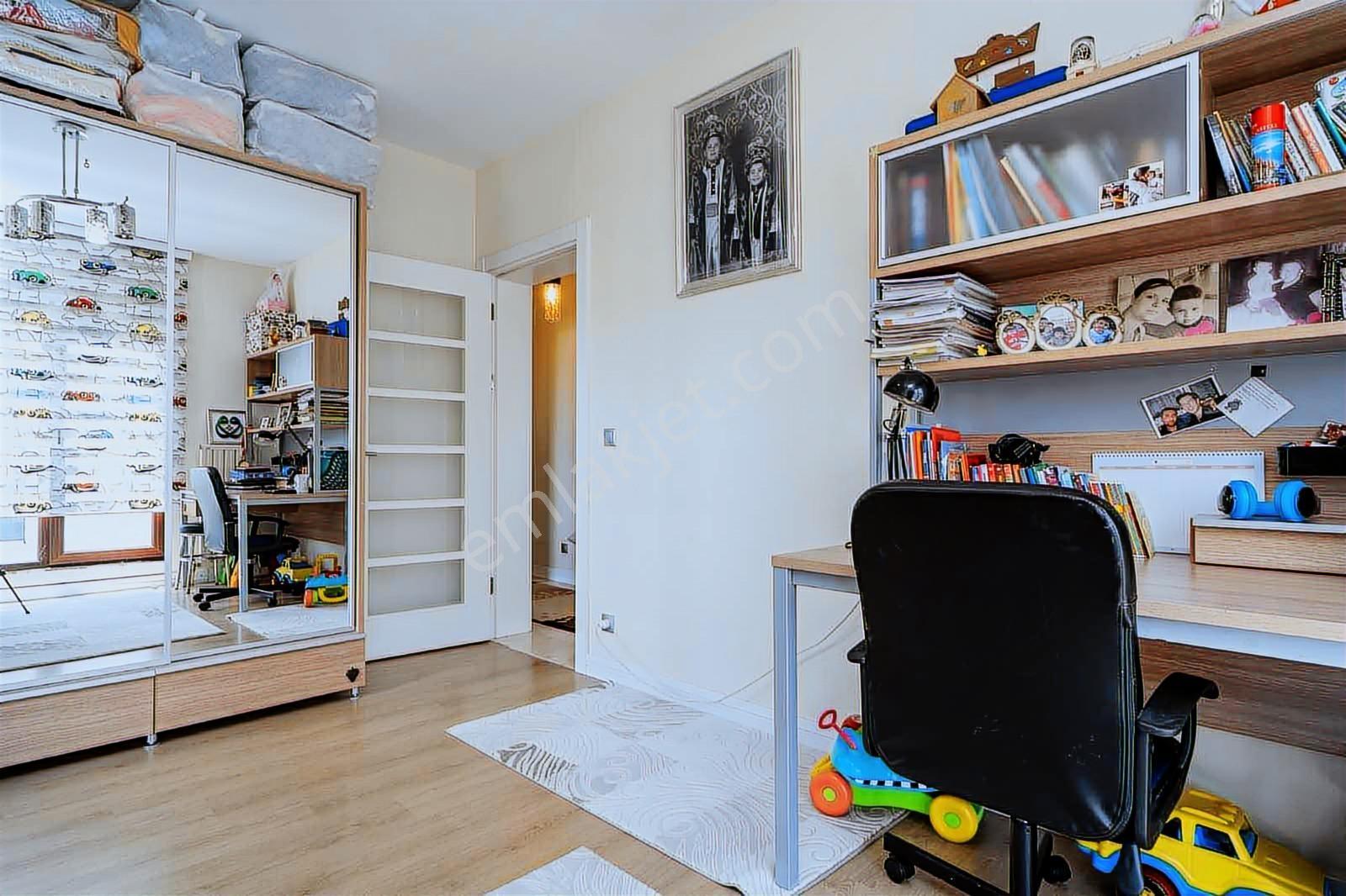 Remax Area Dan Balat Geçitpark Sitesi Satılık Ara Kat 3+1 Daire - Görsel 29