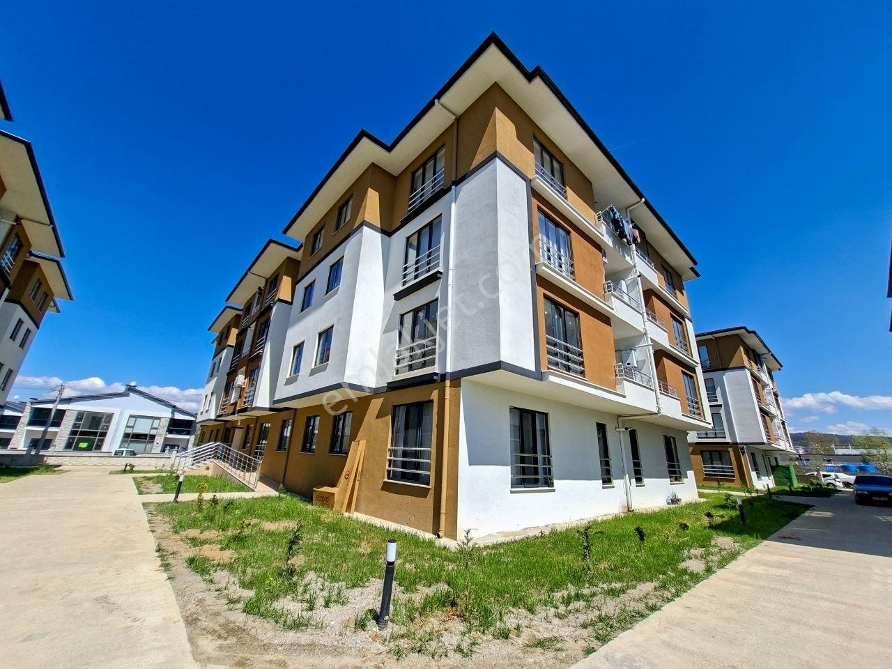 Hak Emlak'tan Kazukoğlu Mahallesinde Kiralık 2+1 Geniş Daire - Görsel 13