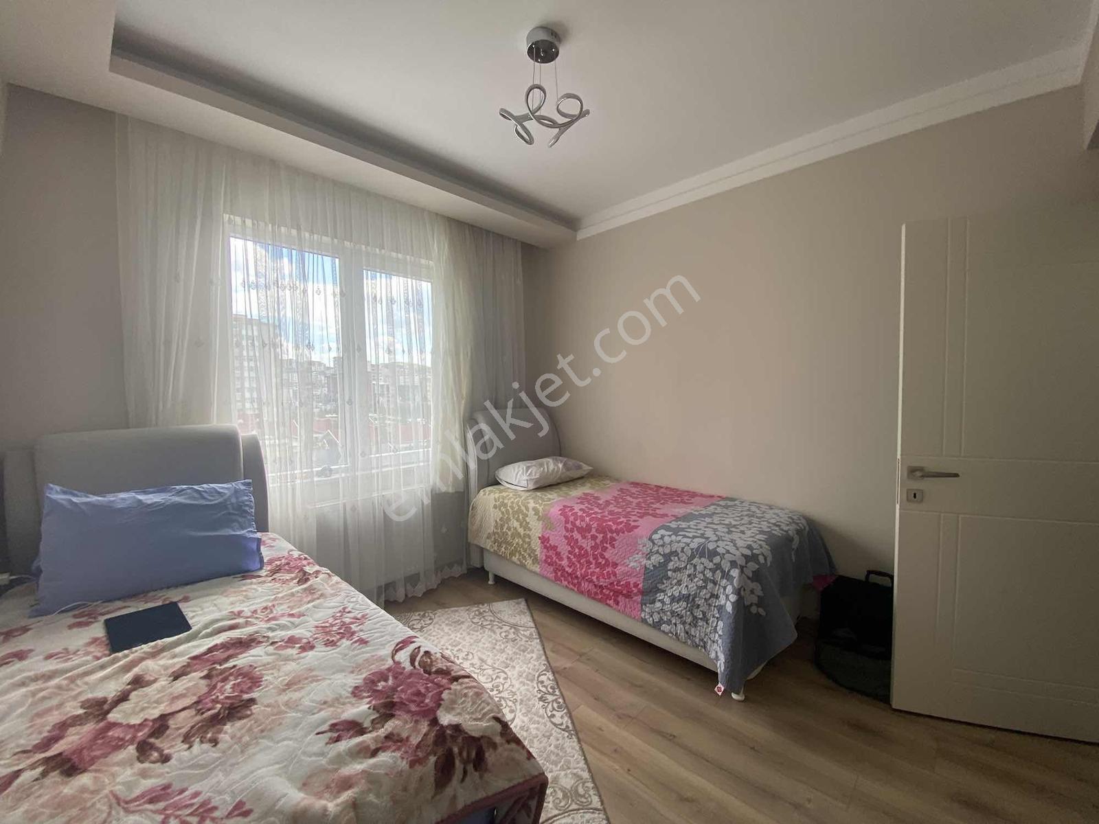 Bağlıca' Da Satılık Açık Kapalı Otoparklı Kilerli Satılık Daire - Görsel 2