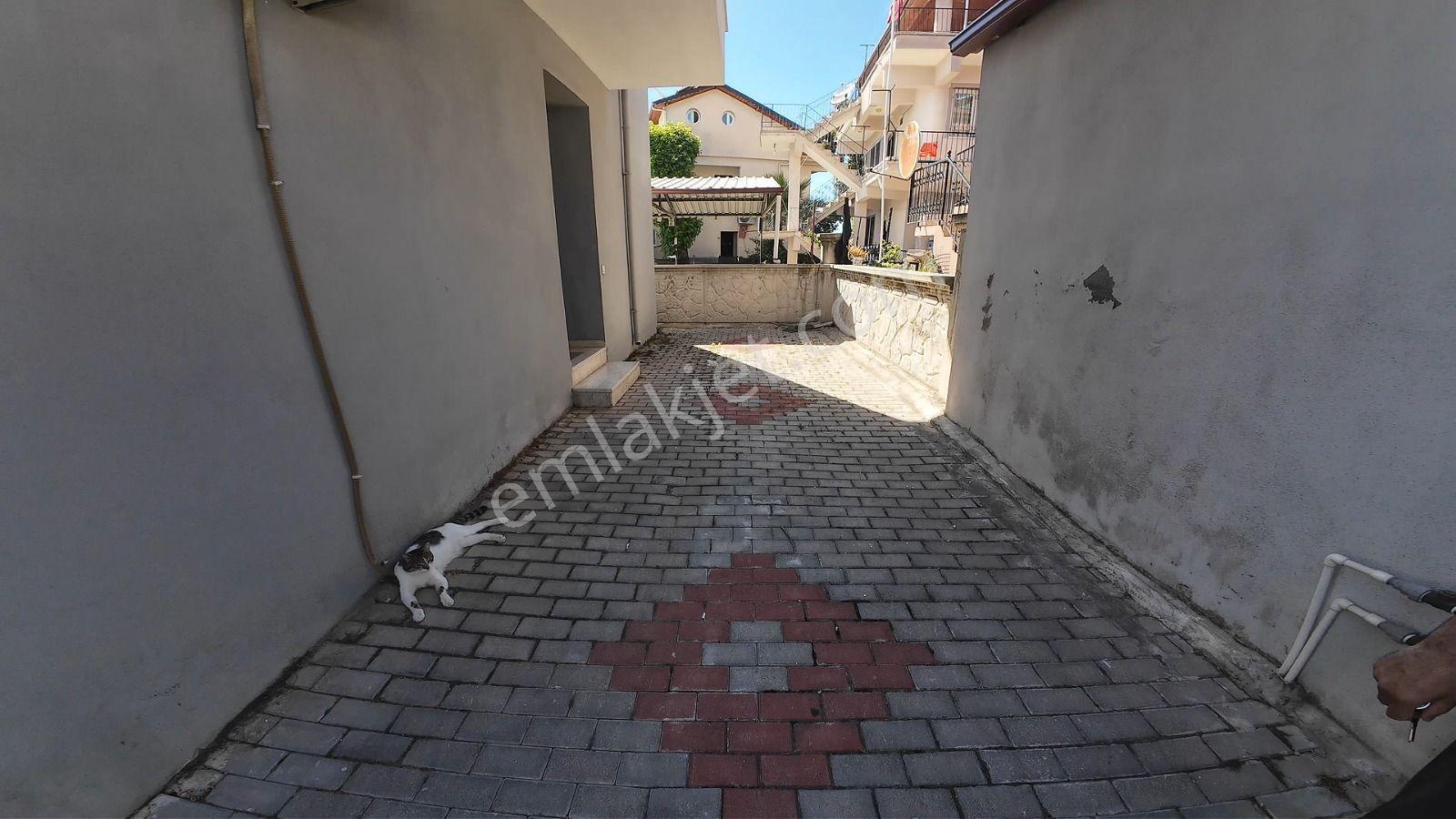 Foça Satılık Fırsat Müstakil Giriş 4+1 Daire - Görsel 25