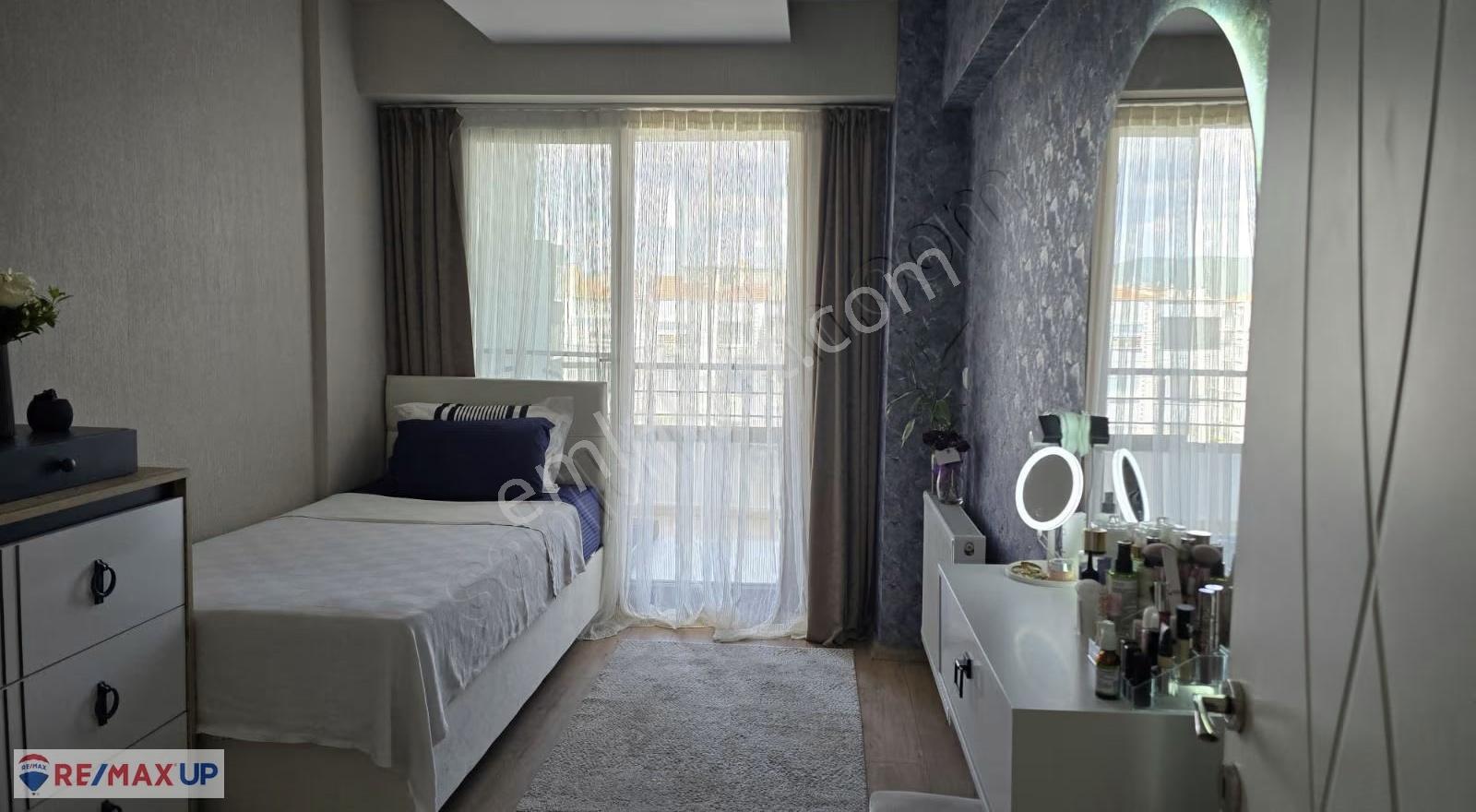 Torbalı Şeker Sitesinde 160 M² Net Kullanım Alanlı Geniş 3+1! - Görsel 13