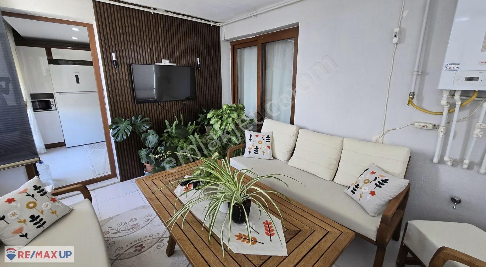 Torbalı Şeker Sitesinde 160 M² Net Kullanım Alanlı Geniş 3+1!