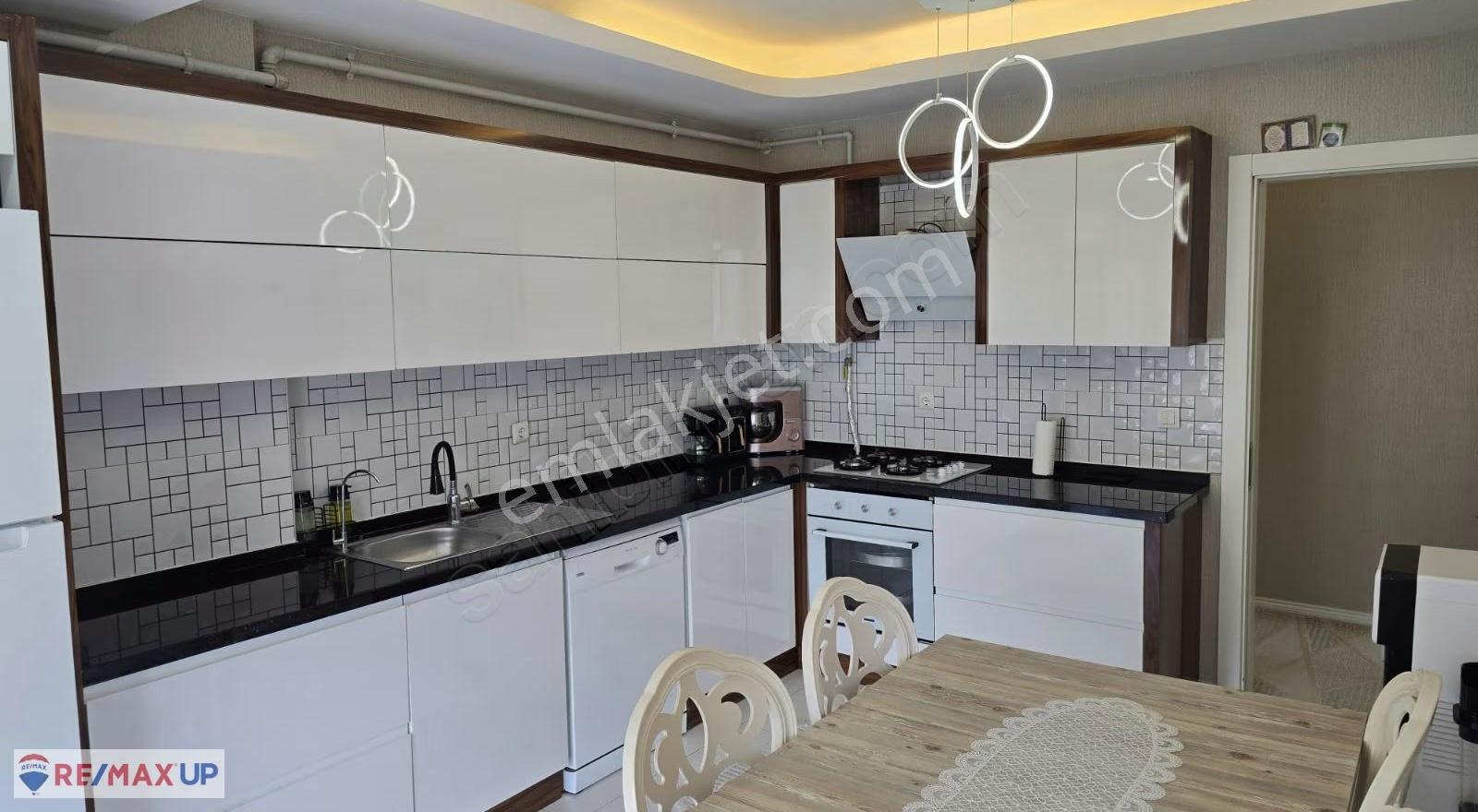 Torbalı Şeker Sitesinde 160 M² Net Kullanım Alanlı Geniş 3+1! - Görsel 3
