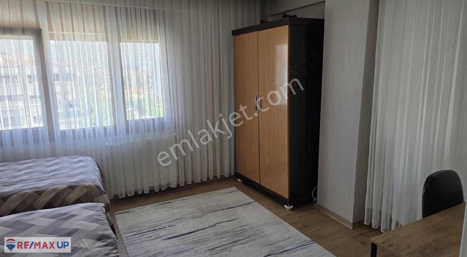 Torbalı Şeker Sitesinde 160 M² Net Kullanım Alanlı Geniş 3+1! - Görsel 11
