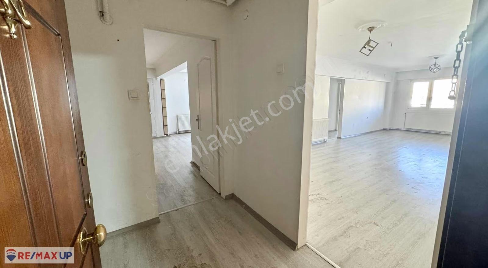 Akevler'de 105 M2 Geniş 2+1 Asansörlü Satılık Daire - Görsel 9