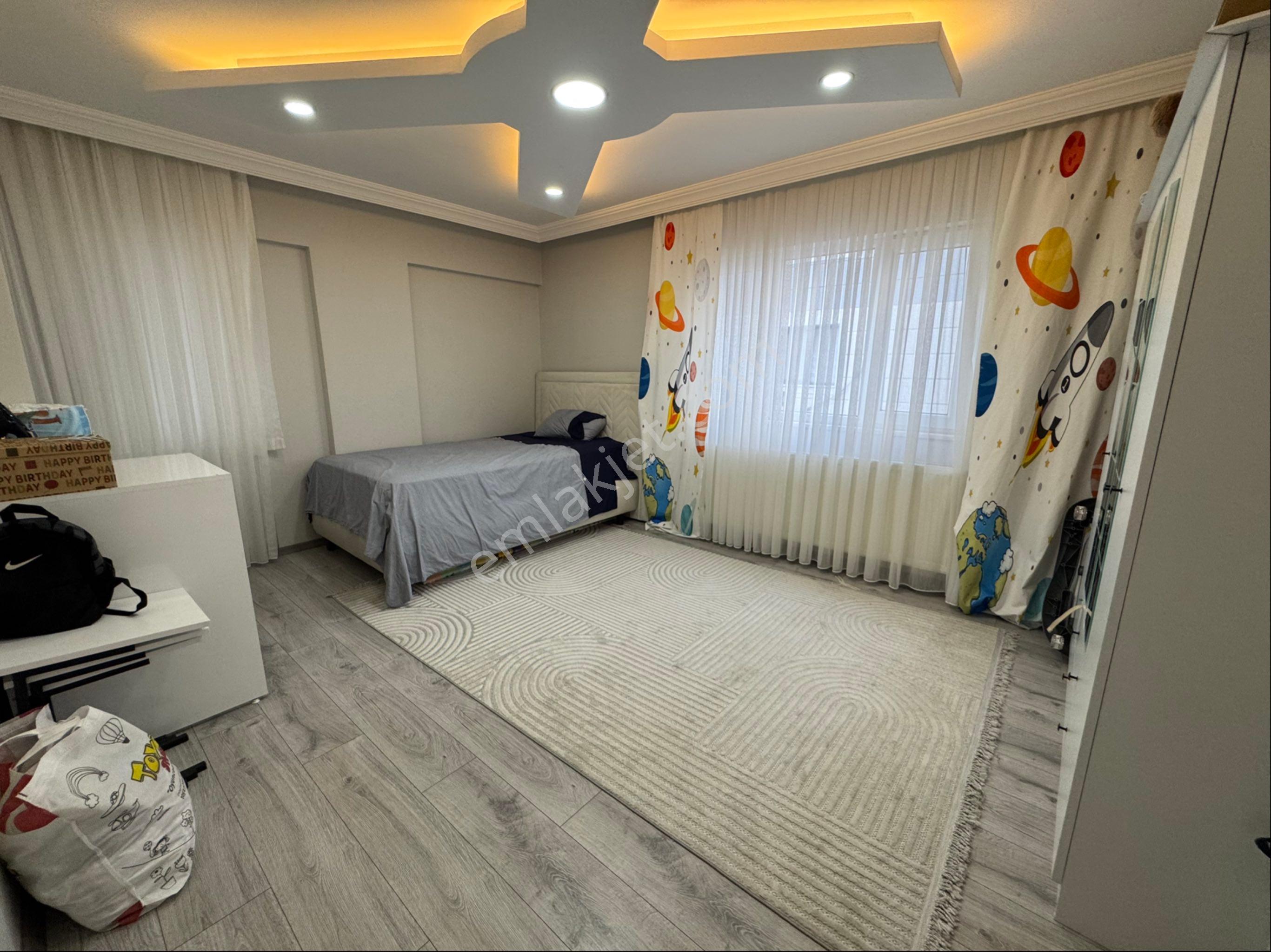 Peker Mahallesi Satılık Ebeveyn Banyolu Lüks Tadilatlı Dairemiz - Görsel 25