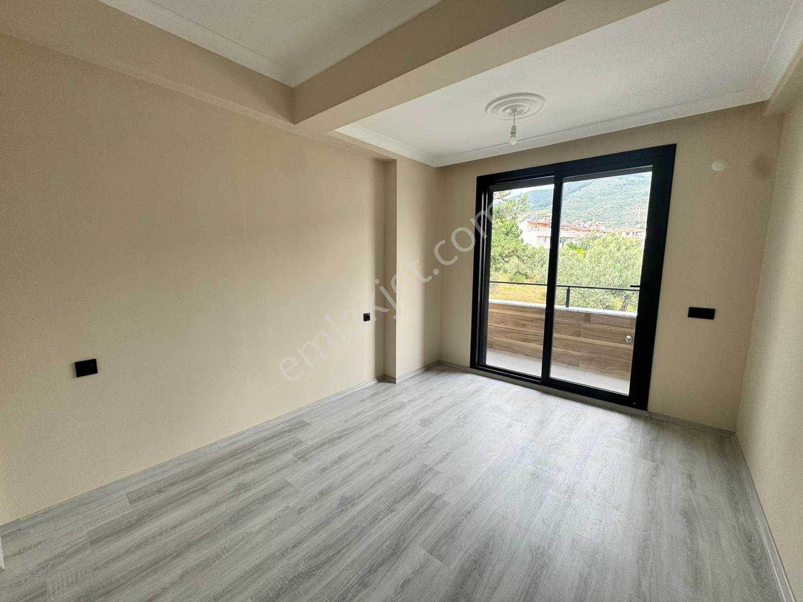 Kerim'den Altınoluk Merkez'de Site İçin'de Lüx 2+1 Satılık Daire - Görsel 8