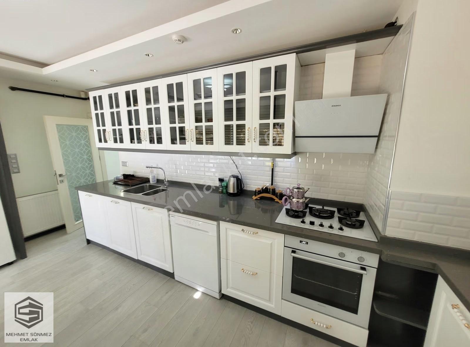 Çağlayan'da Sahile Yakın 2+1 Lüks Mobilyalı Bahçe Katı - Görsel 15