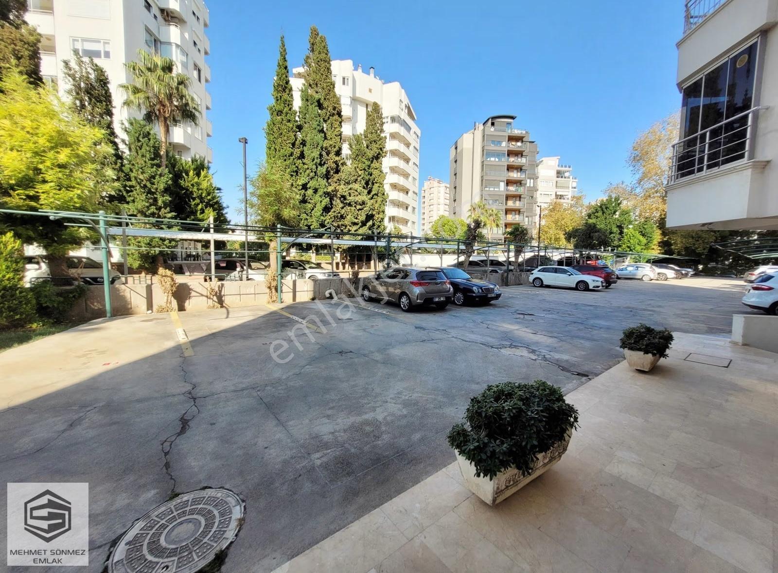 Çağlayan'da Sahile Yakın 2+1 Lüks Mobilyalı Bahçe Katı - Görsel 17