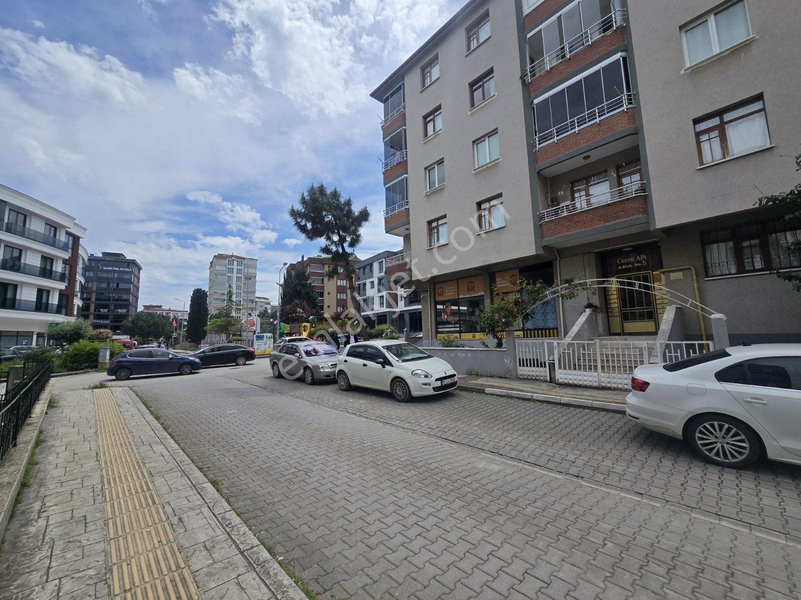 Esenevlerde Tramvay Altında Merkezi Konumda Kiralık 3+1 - Görsel 2