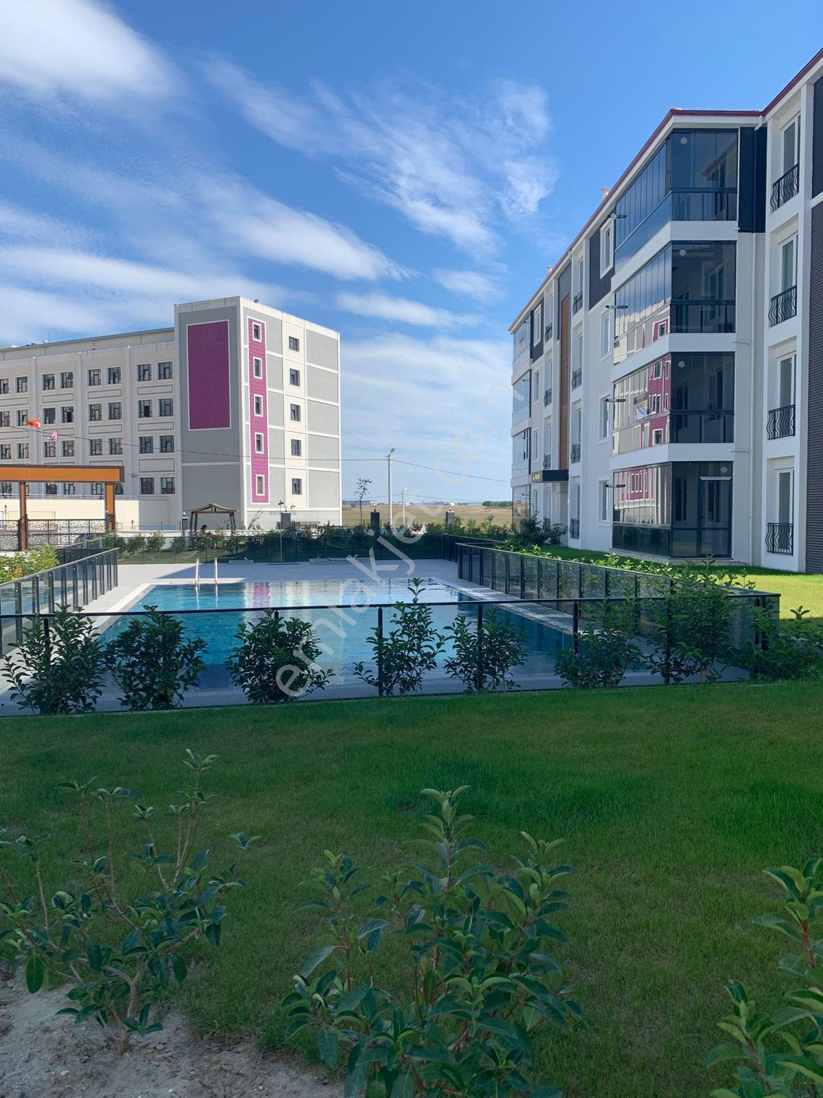 Everestlife 1 Sitesinde Son Daire 3+1 Bahçe Katı Daire %90 Kredi - Görsel 24