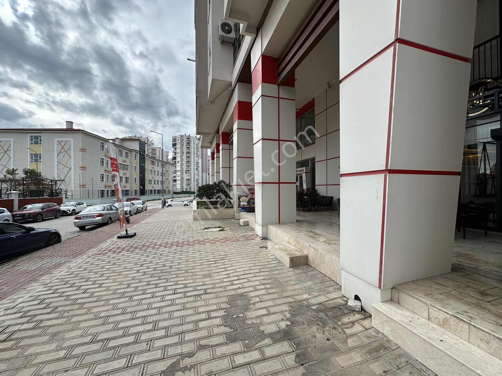 Uluç Mahallesinde 3 Katlı 155m2 Boş Satılık Dükkan - Görsel 22