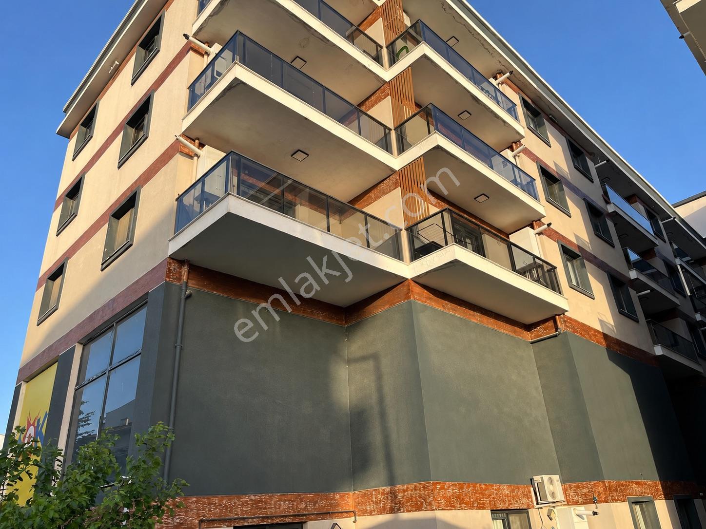 Menemen Seyrek İnönü Mah. Full Eşyalı 1+1 Kiralık Köşe Daire - Görsel 2