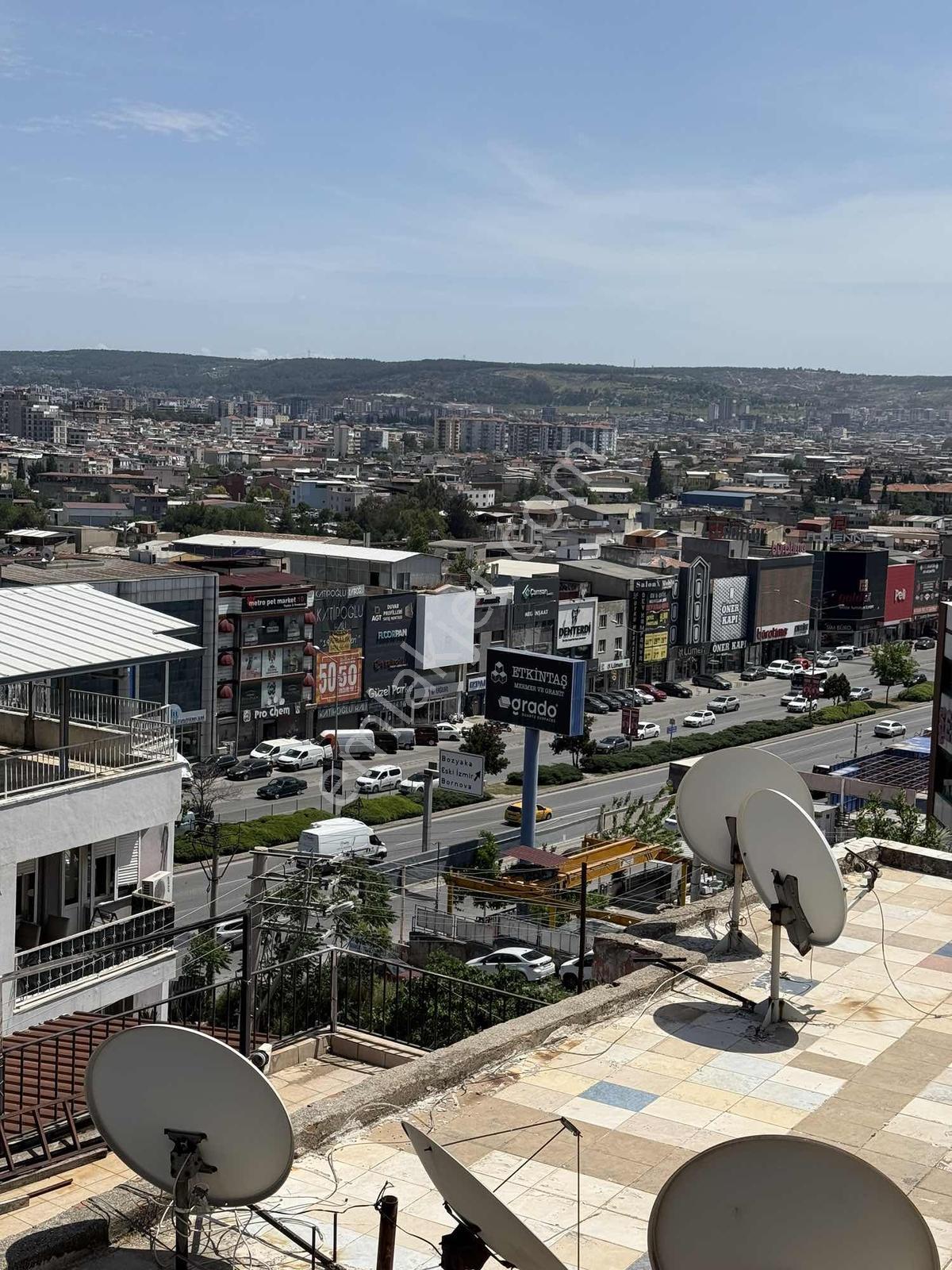 Nurfen'den Belediye Yakını Teraslı 2+1 Satılık Daire Fırsatı - Görsel 2