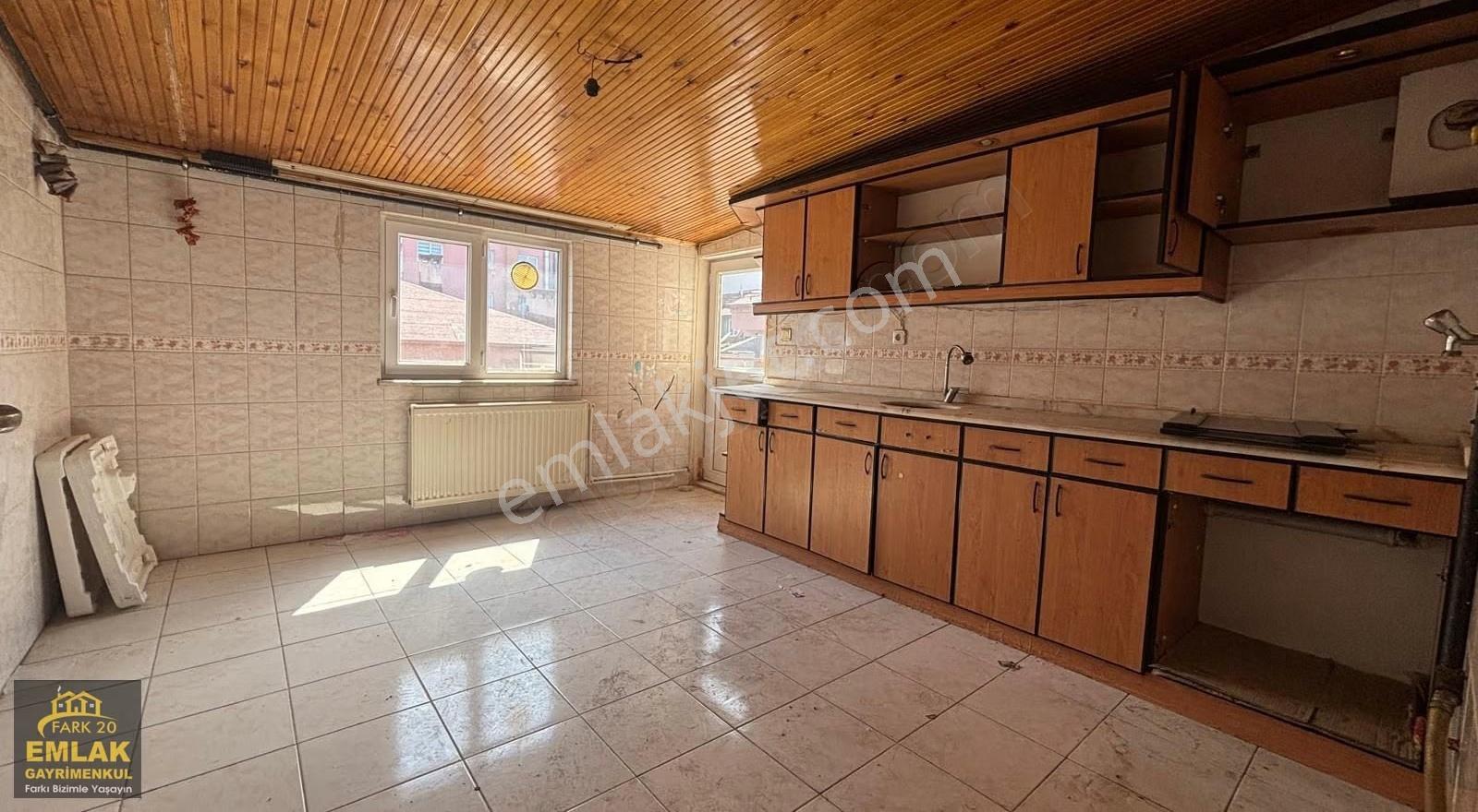Fark20'den Kuşpınar'da Kiralık 2+1 Geniş Teraslı Çatı Katı - Görsel 2