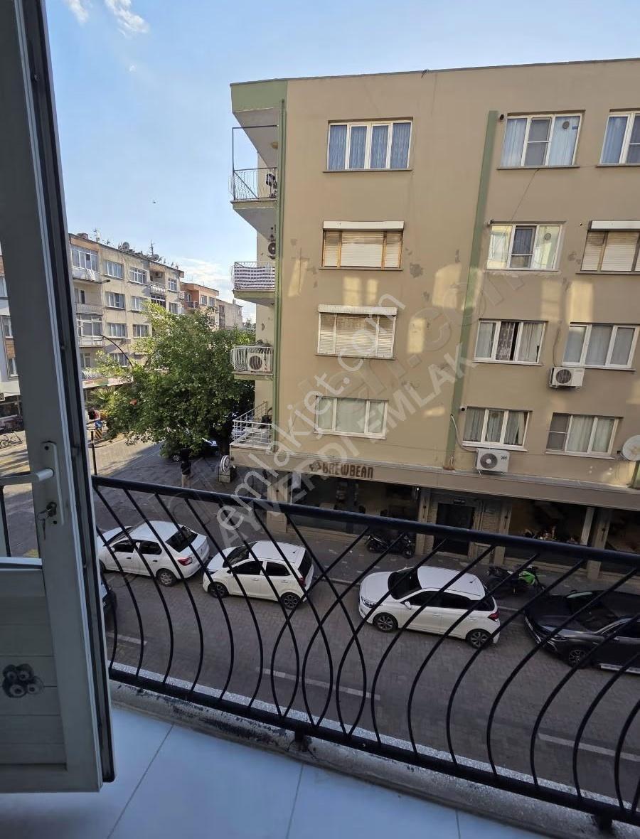 Ayverdi Emlakdan Merkezi Konumda 3+1 Ara Kat Kiralık - Görsel 12