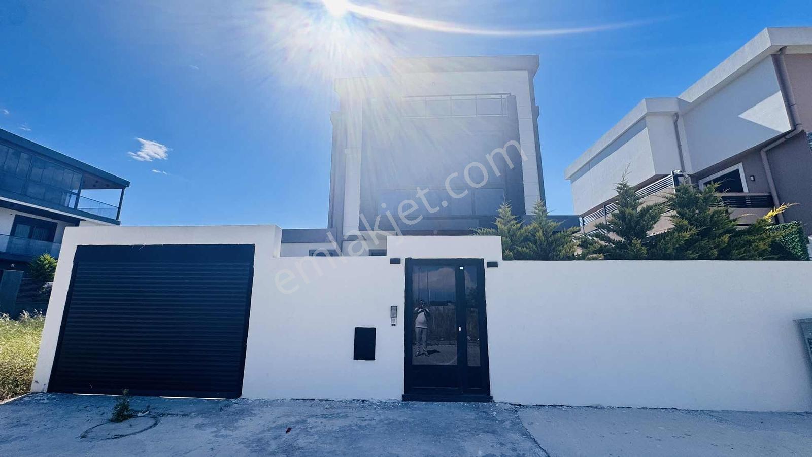 Kiralık Lüks 4+1 Özel Havuzlu Villa - Görsel 15