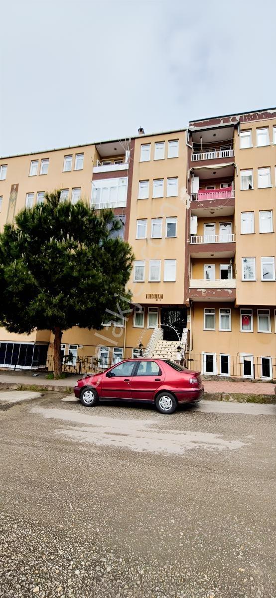 Azerbaycan Caddesi'nde Konumu Çok Güzel 3+1 Acil Satılık - Görsel 7