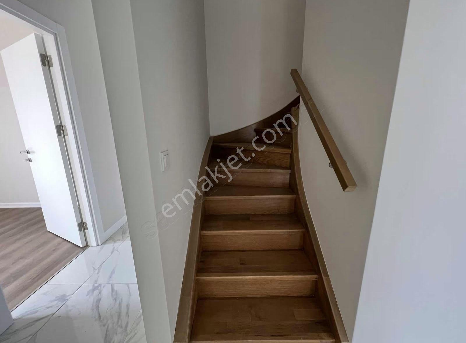 Suryapı Gölbahçe Uzmanı Suna Çakmaktan Kiralık Dublek 4+1 - Görsel 14
