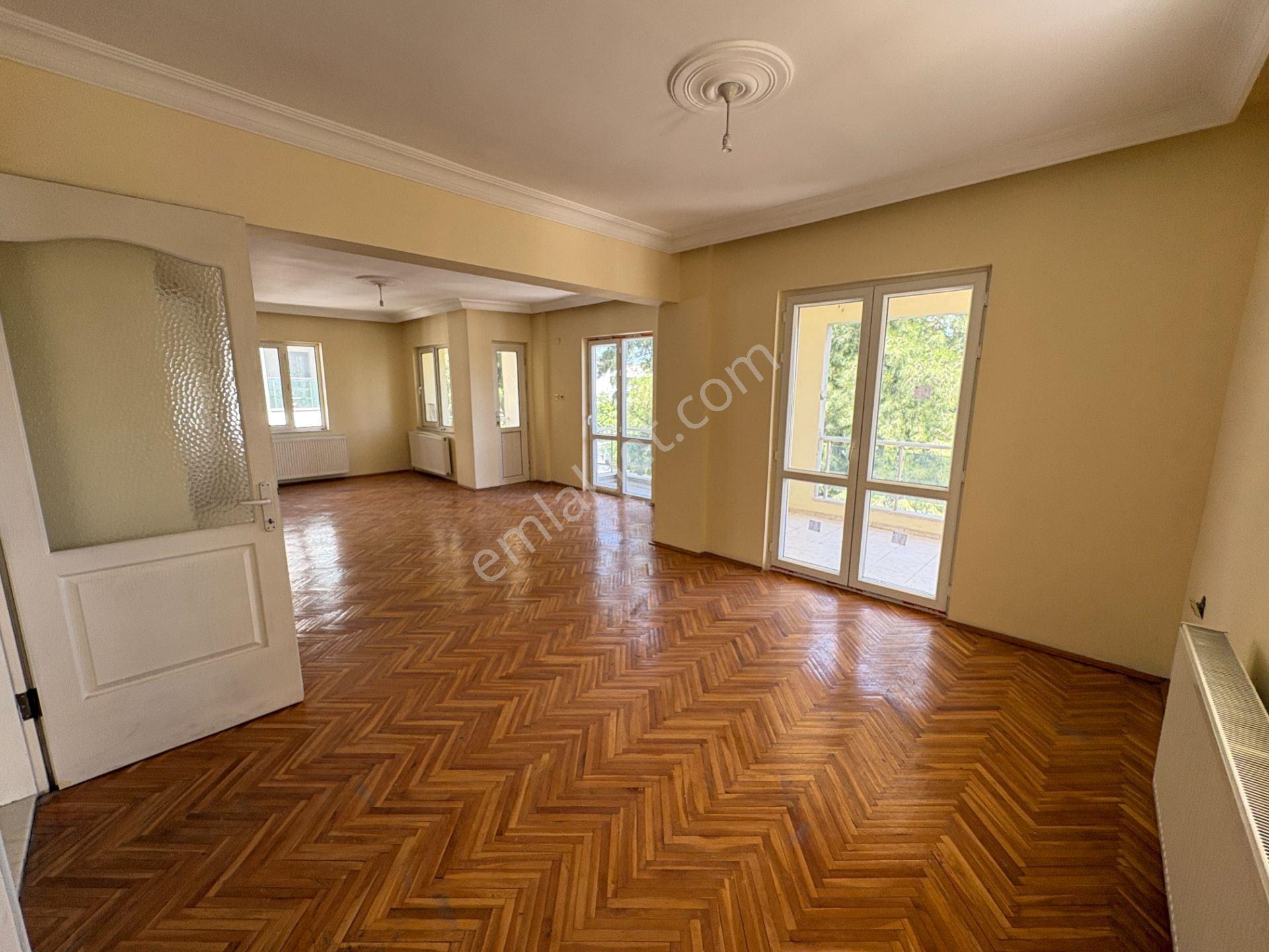 Milas Hayıtlı Mahallesinde En Merkezi Konumda 3+1 Kiralık Daire - Görsel 6
