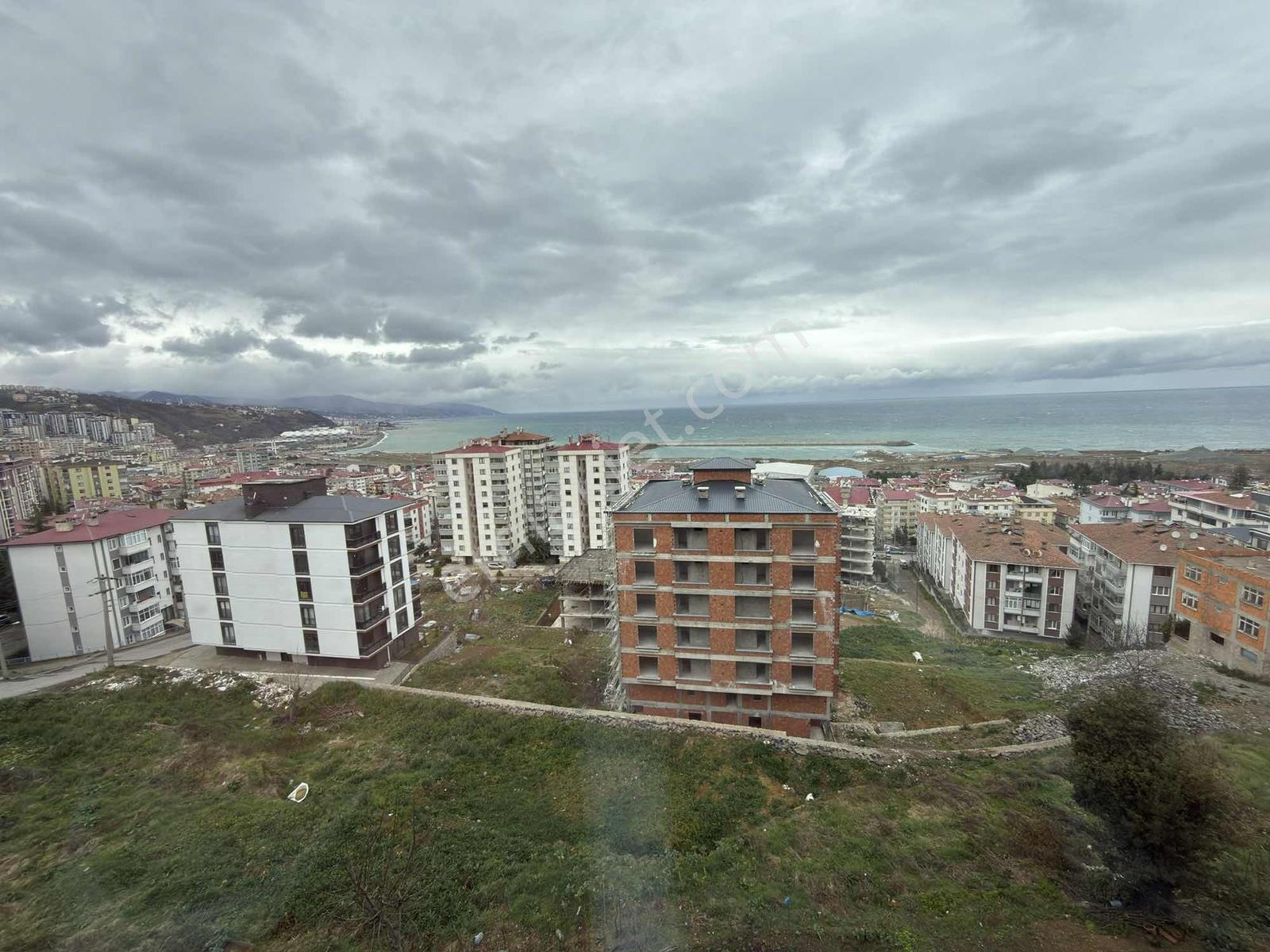 Trabzonda Manzaralı Site İçi Daire - Görsel 27