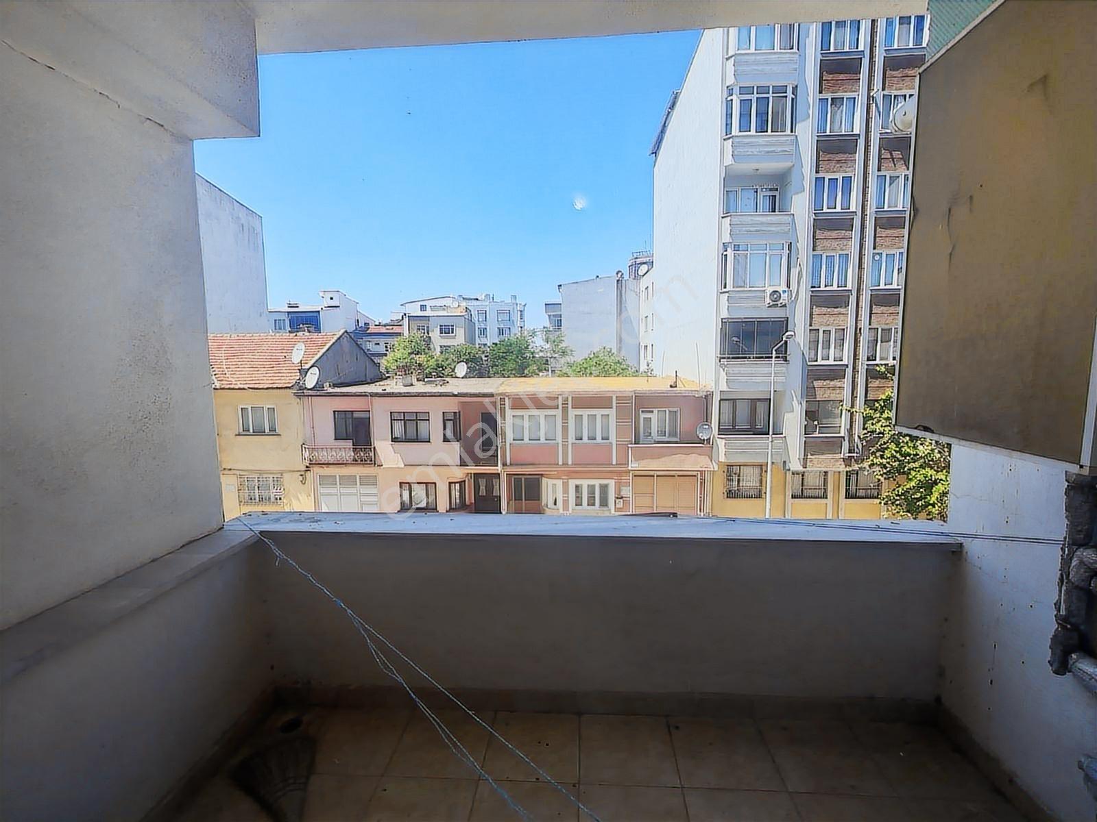 Remax Area Dan Cadde Üzerinde Fırsat Daire - Görsel 12