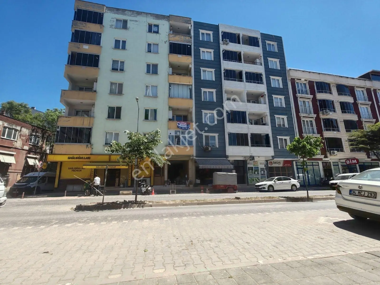 Remax Area Dan Cadde Üzerinde Fırsat Daire