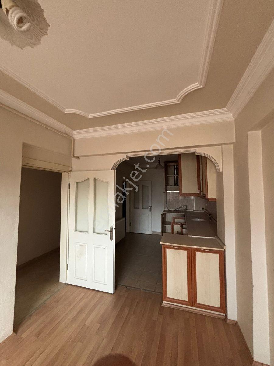 Remax Area Dan Cadde Üzerinde Fırsat Daire - Görsel 4