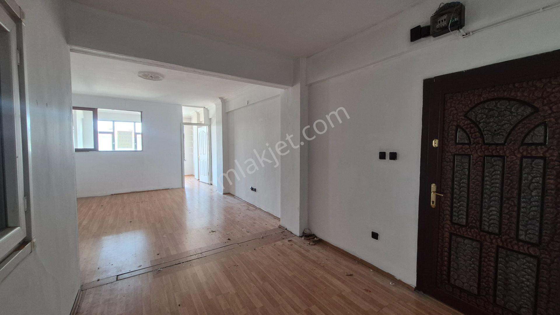 Ümraniye Alemdağ Caddesi Cepheli Tabela Değeri Olan Ofis - Görsel 8