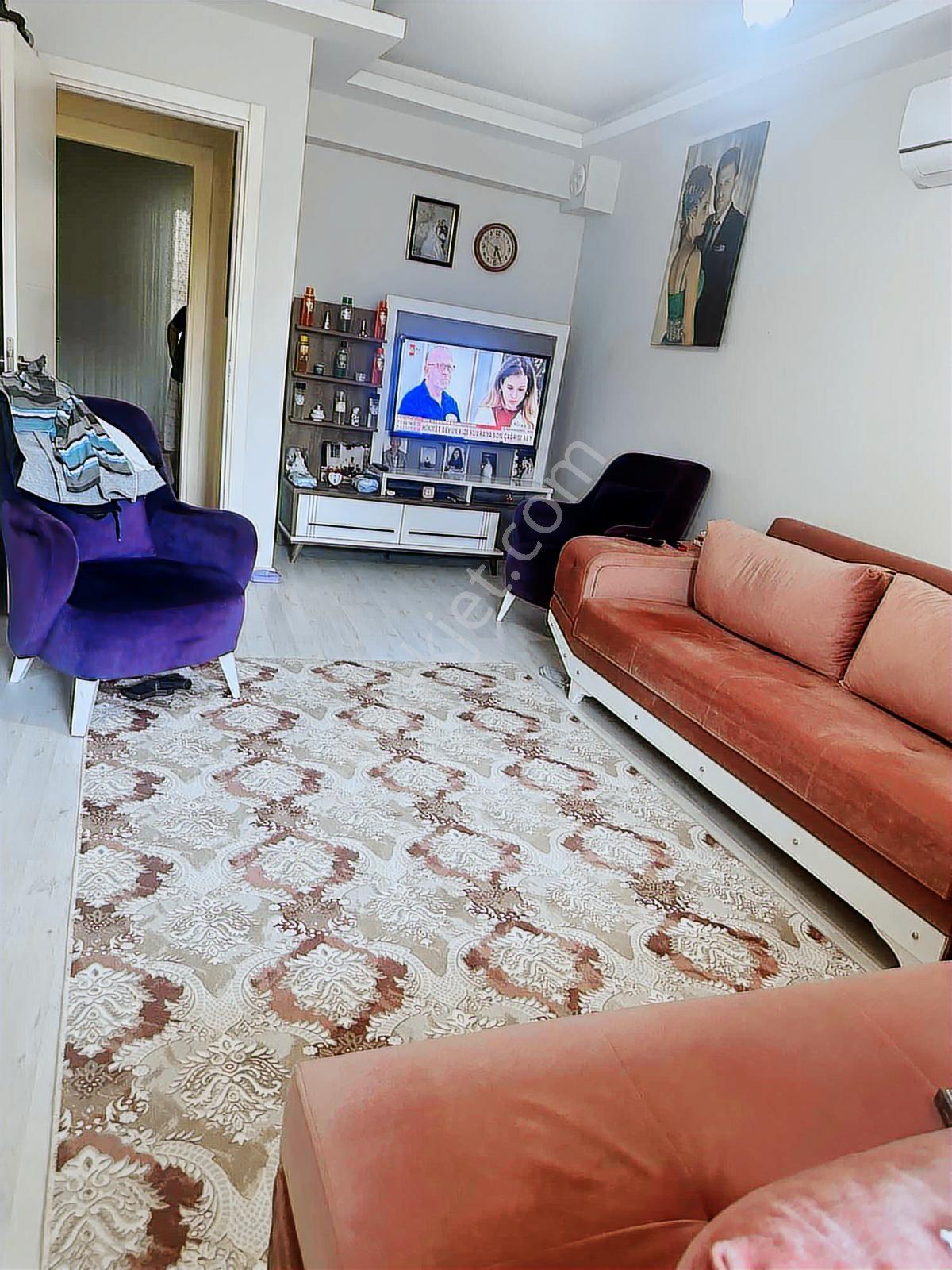 Bayraklı Erenlerde Krediye Uygun Kapalı Mutfak 2+1 Daire