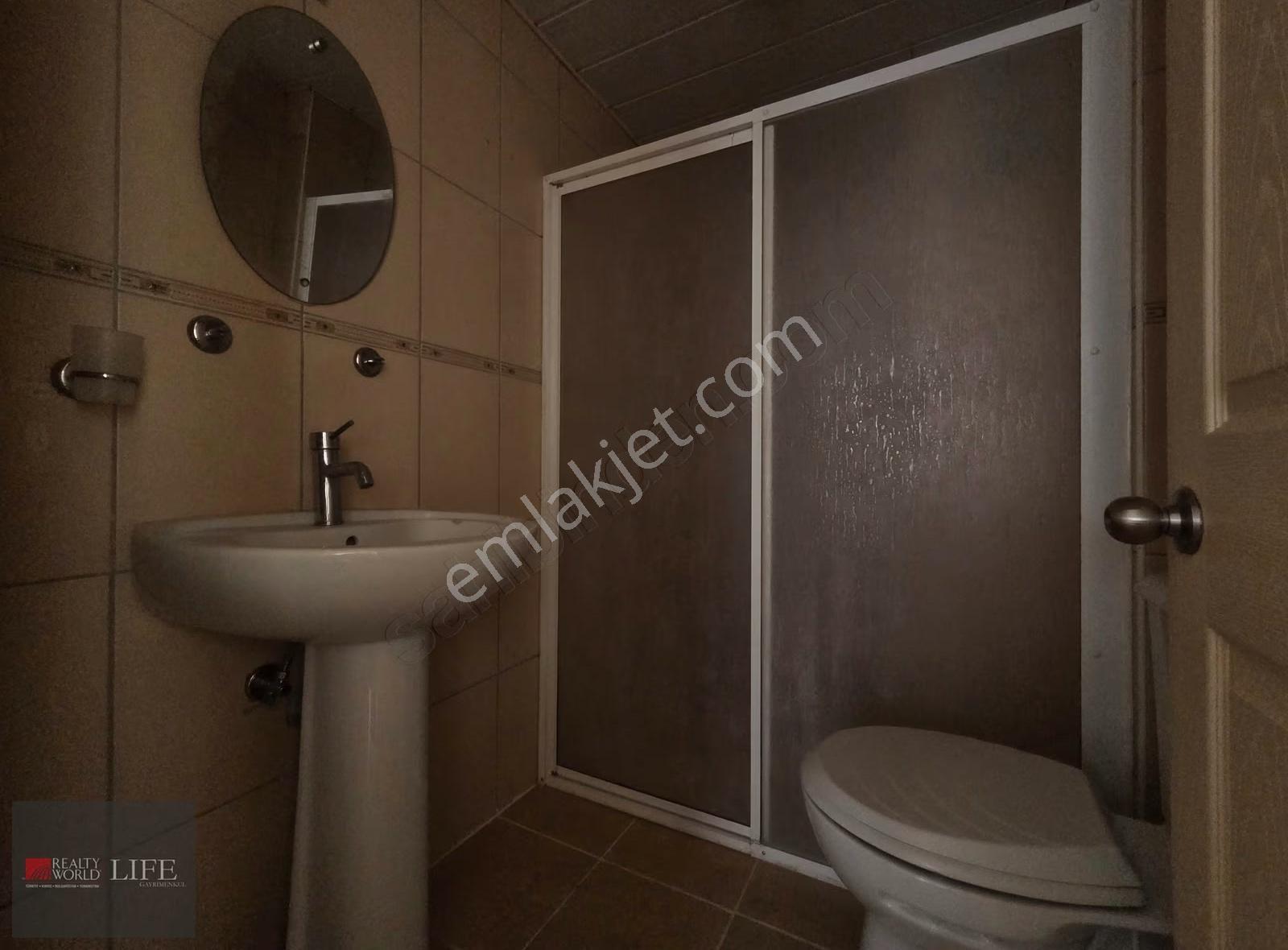 Rw Lıfe // Yenibağlar Siteiçi Arakat Asansörlü 1+1 Kiralık Daire - Görsel 4