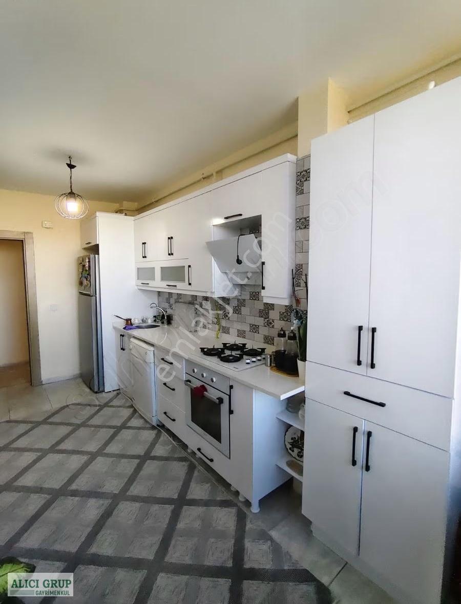 Yüreğir De 2+1 Kapalı Mutfak Kiralık Daire - Görsel 3