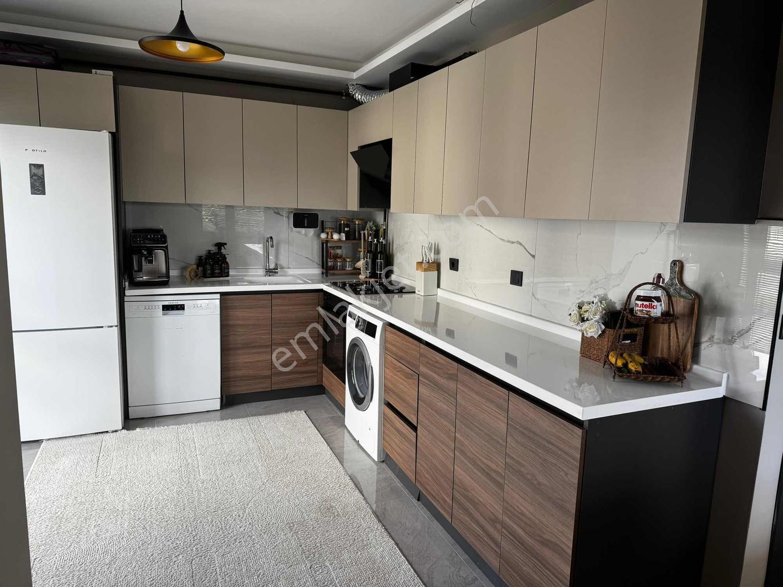 Alaçatı'dan İncek'te Güney Cephe Kapalı Otoparklı Geniş Lüks 4+1 - Görsel 31