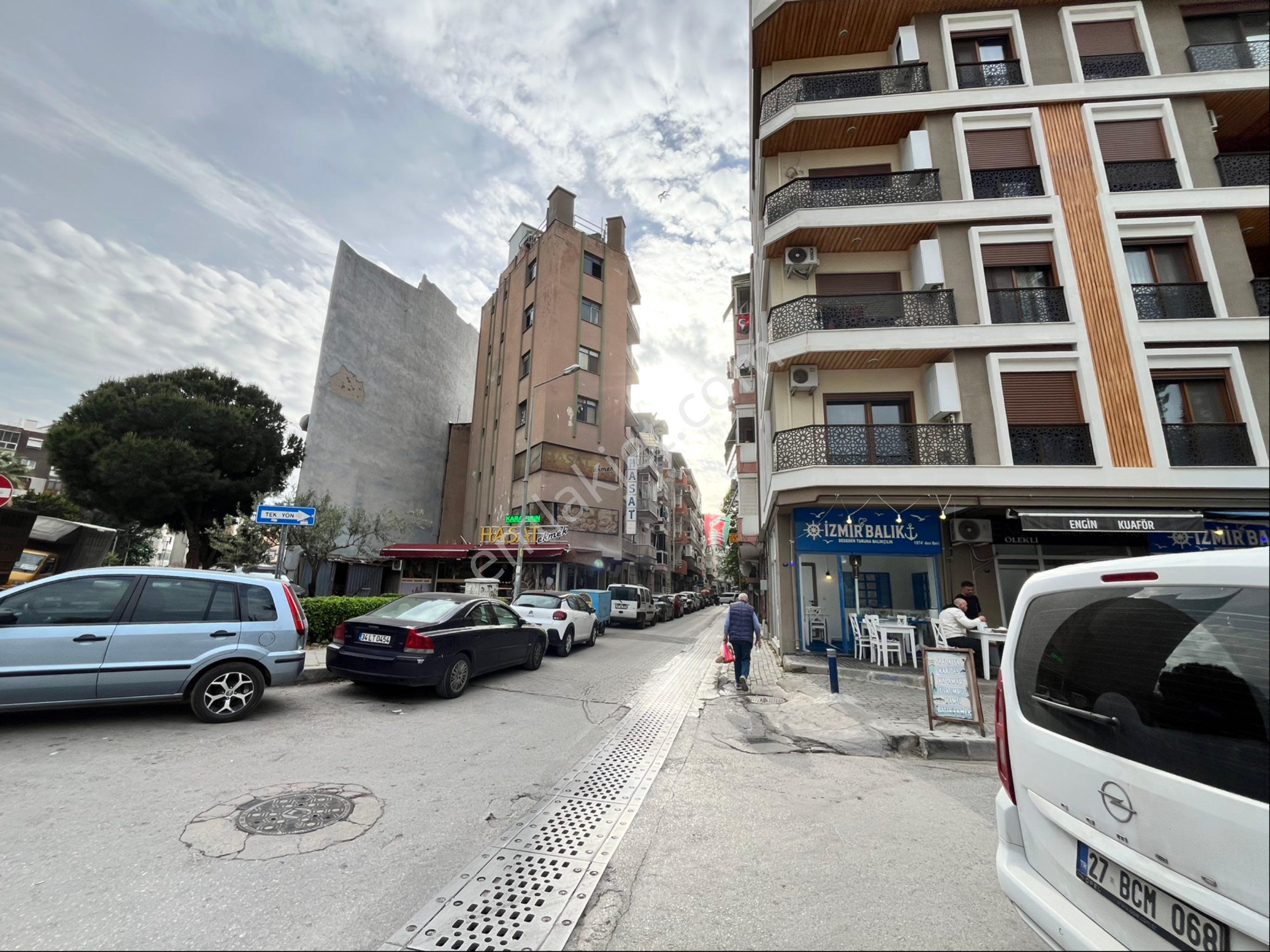 Karşıyaka İzbana Ve Çarşıya Yürüme Mesafesinde - Görsel 6