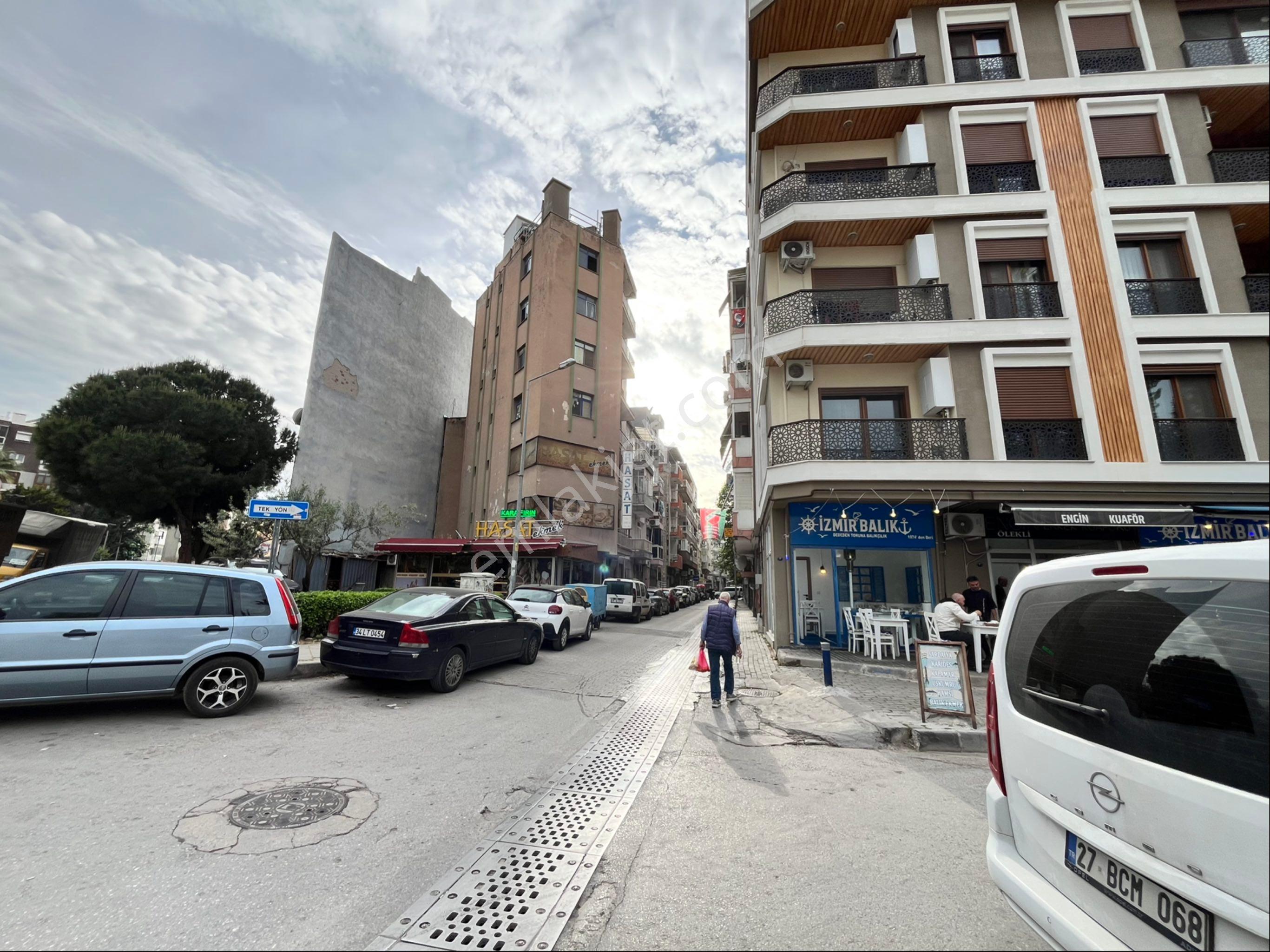 Karşıyaka İzbana Ve Çarşıya Yürüme Mesafesinde - Görsel 4