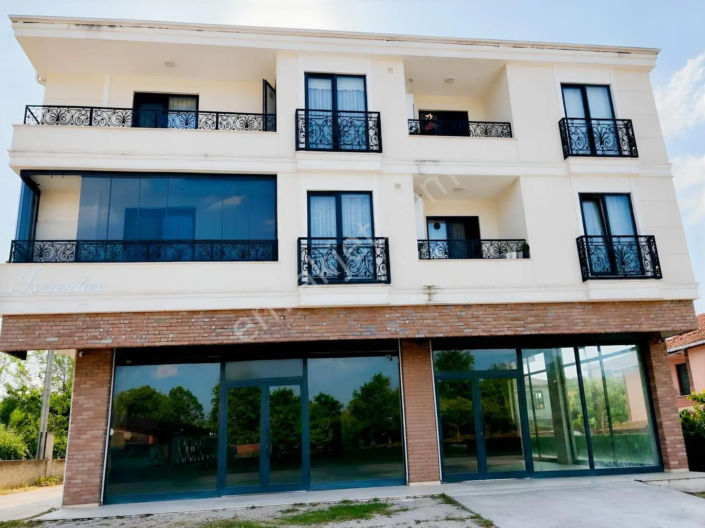Suadiyede Doğaya Komşu Fabrikalara Yakın, Kullanışlı 2+1 Daire