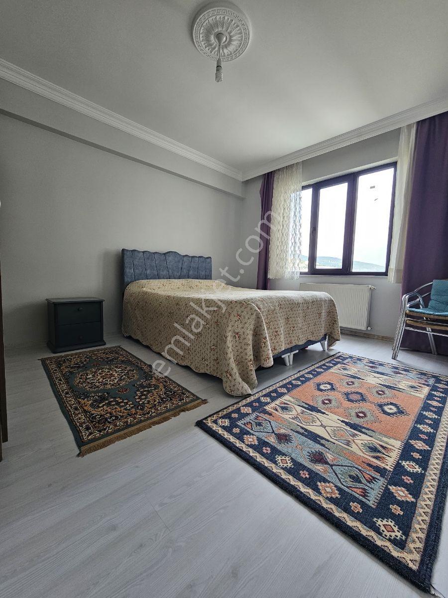 Ay Emlak'tan Armutlu İlçe Merkezinde Kiralık Eşyalı 2+1 Daire - Görsel 15