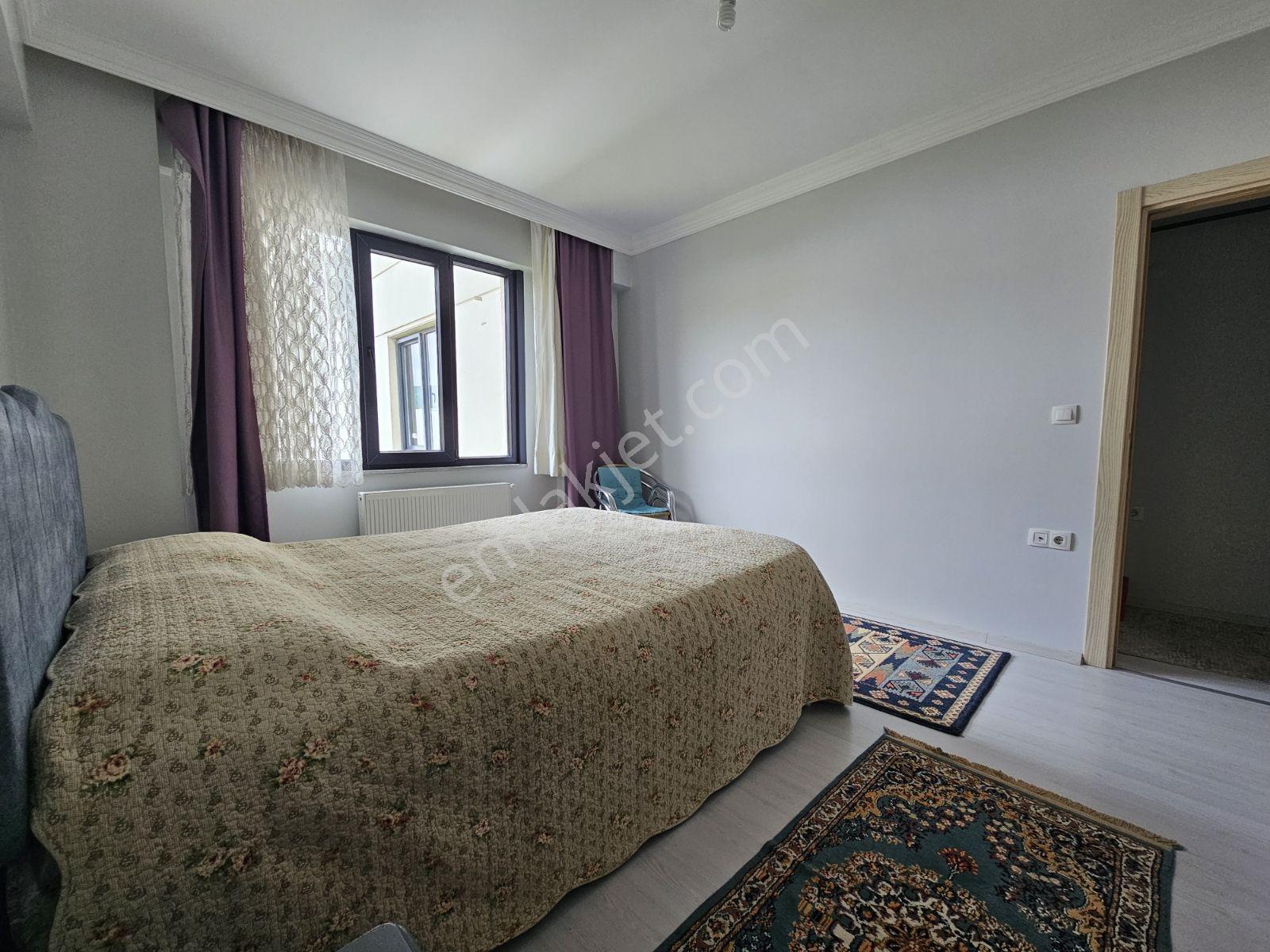 Ay Emlak'tan Armutlu İlçe Merkezinde Kiralık Eşyalı 2+1 Daire - Görsel 28