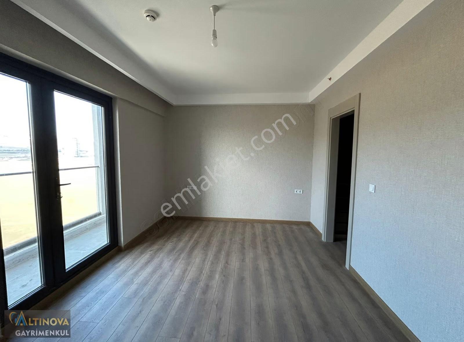 Bulvar Cephe 4+1 Sıfır 200m2 - Görsel 19