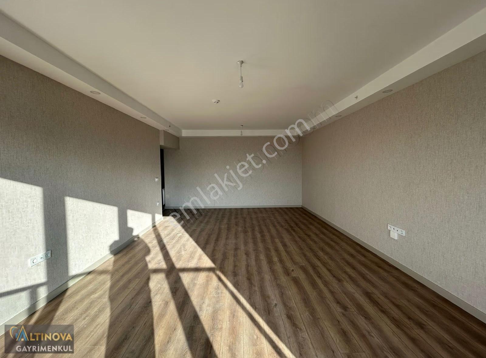 Bulvar Cephe 4+1 Sıfır 200m2 - Görsel 24