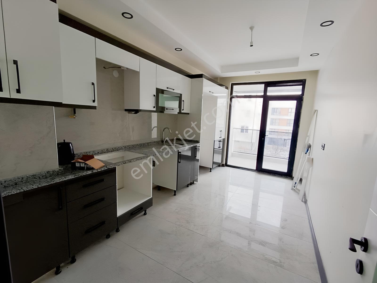 Çamlıca'da Kiralık Ebeveyn Banyolu Ultra Lüx 3+1 Daire - Görsel 21