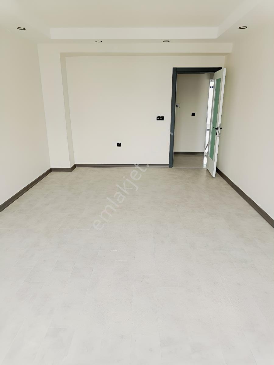 Çamlıca'da Kiralık Ebeveyn Banyolu Ultra Lüx 3+1 Daire - Görsel 13