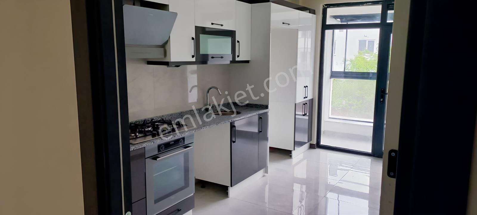 Çamlıca'da Kiralık Ebeveyn Banyolu Ultra Lüx 3+1 Daire - Görsel 7