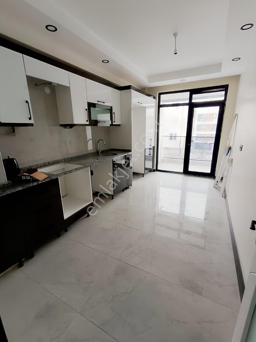 Çamlıca'da Kiralık Ebeveyn Banyolu Ultra Lüx 3+1 Daire - Görsel 22