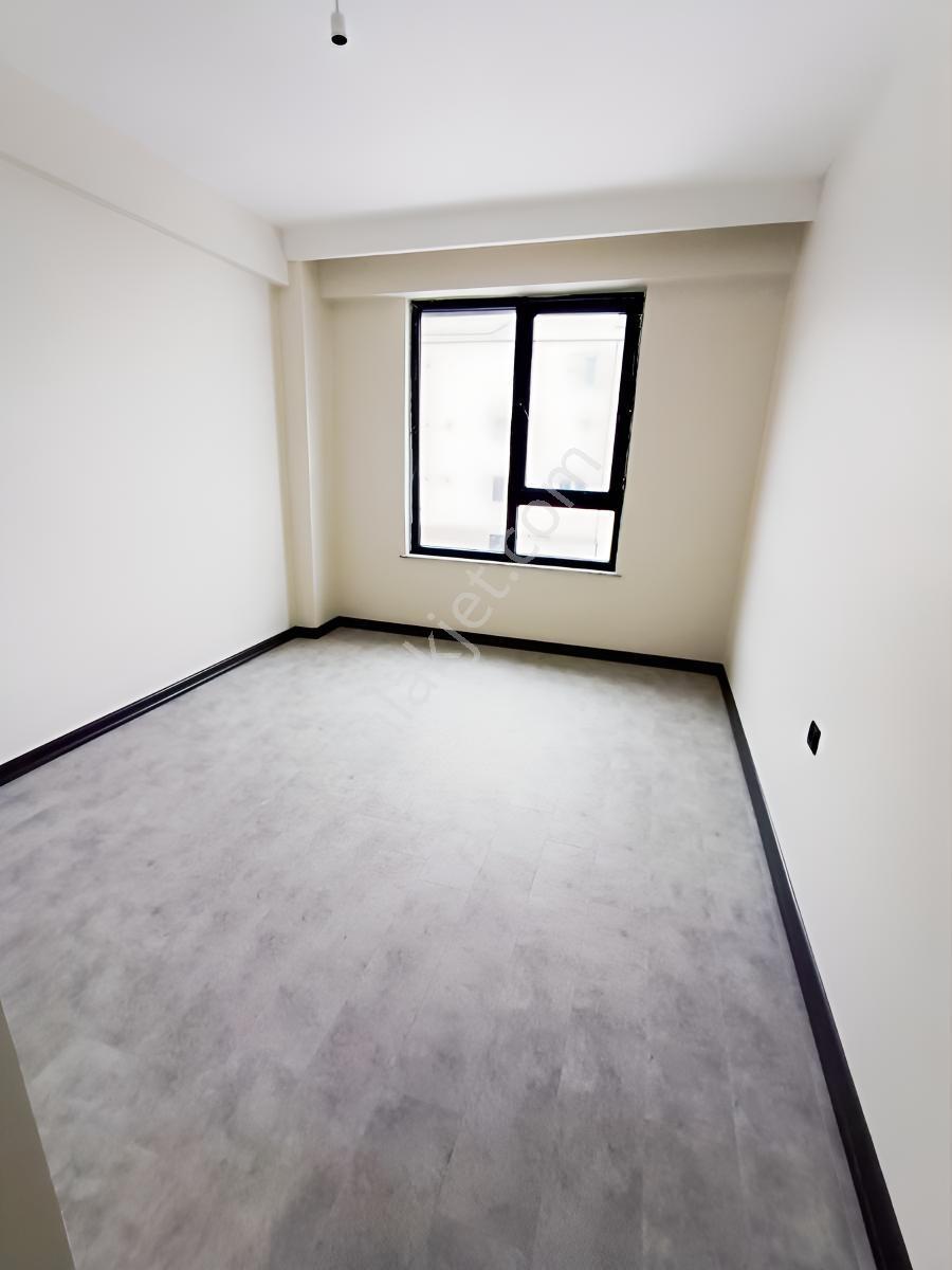 Çamlıca'da Kiralık Ebeveyn Banyolu Ultra Lüx 3+1 Daire - Görsel 2