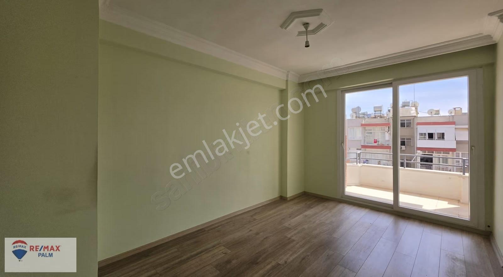Remax Palm'den Pirireis Mah.'de Geniş Oturuma Sahip Kiralık 3+1 - Görsel 9