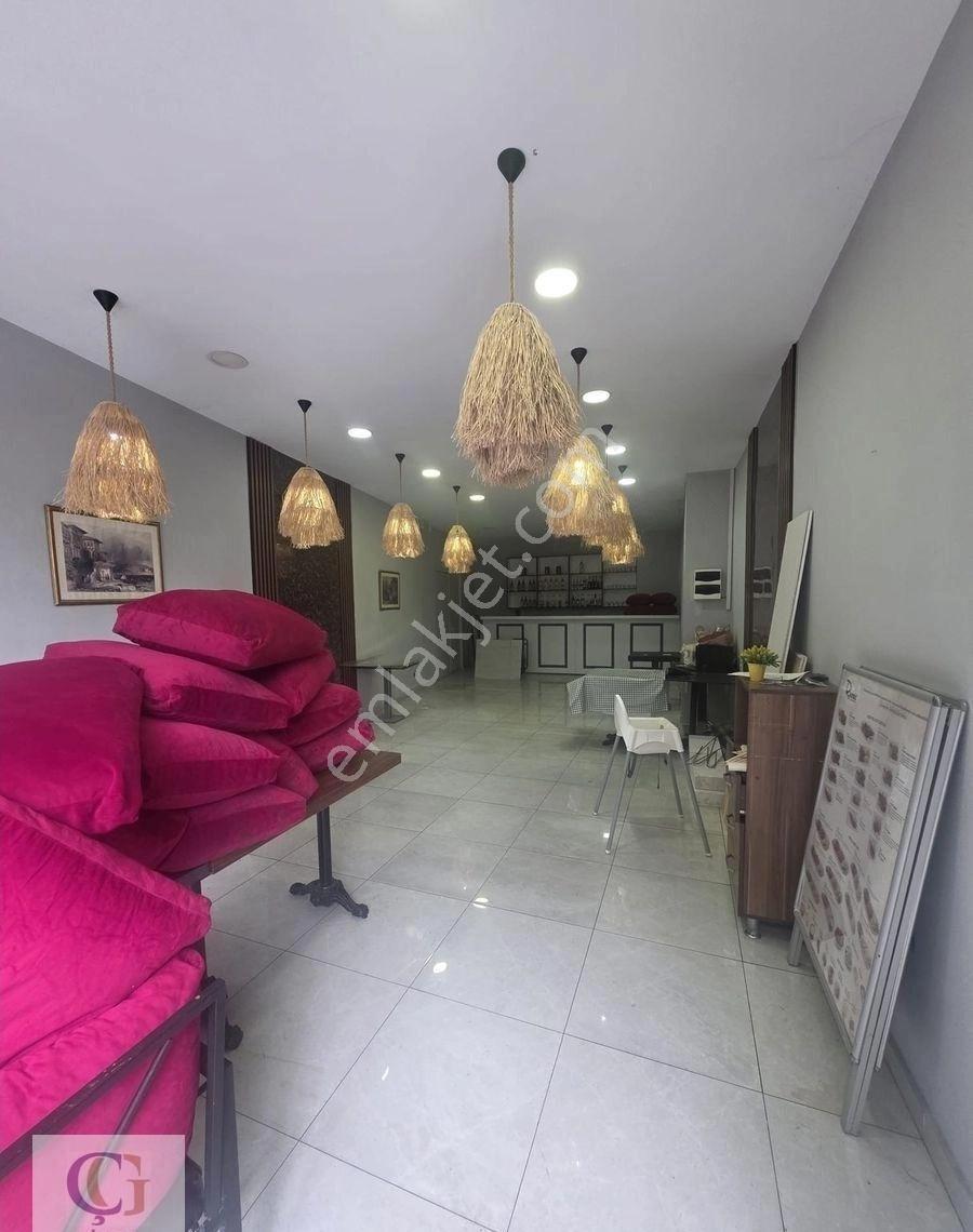 Çizme Gayrimenkul'den Yeşilköy'de Düz Giriş Kiralık Dükkan - Görsel 2