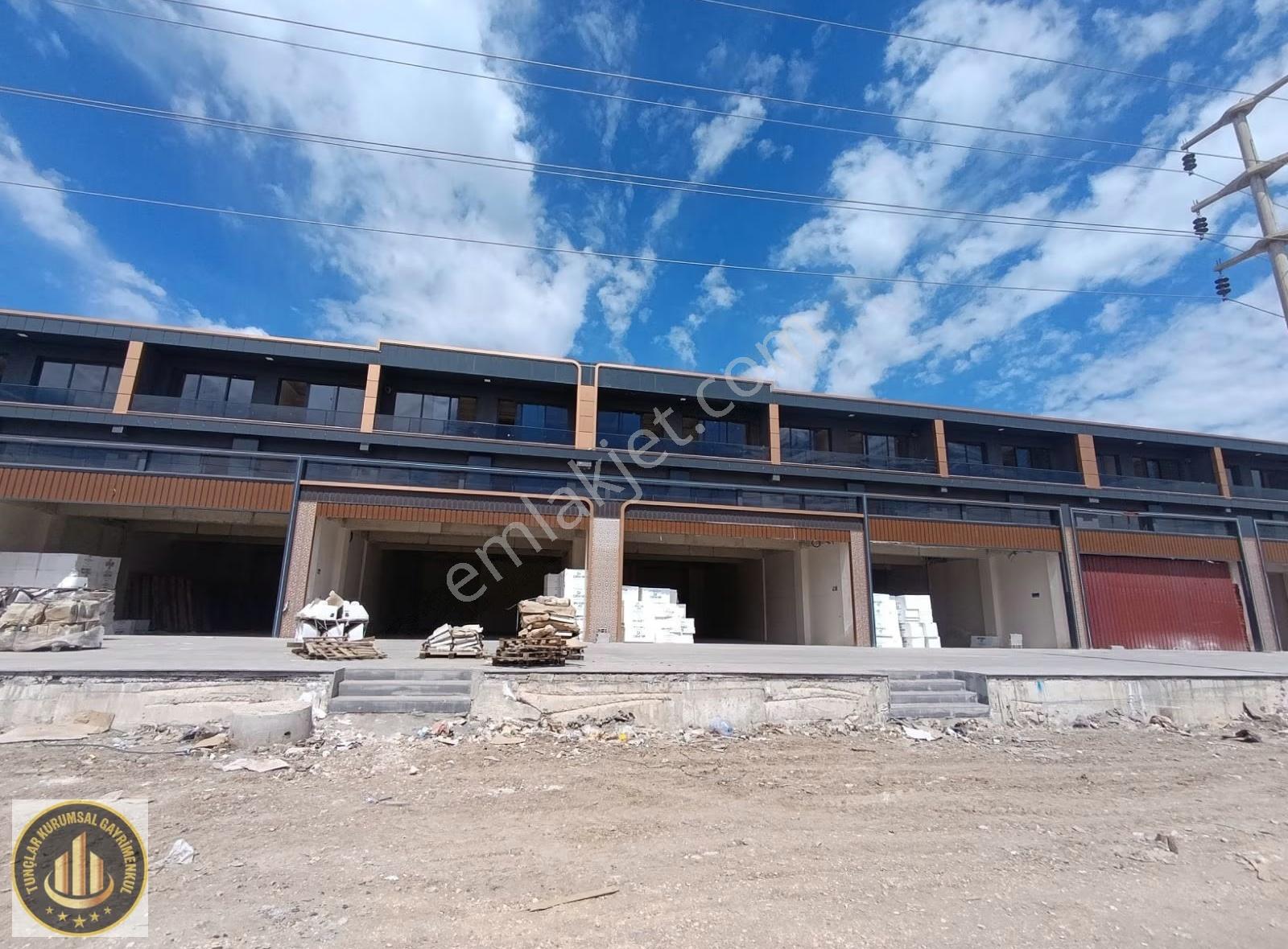 Şehir Hastanesi Civarı Nirvana Yapıda 160m² Satılık Dükkan - Görsel 2