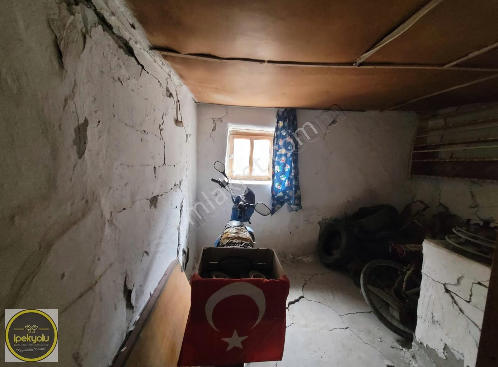 İpekyolundan Hacıkarada 2 Katlı Komple Satılık Müstakil Ev - Görsel 23